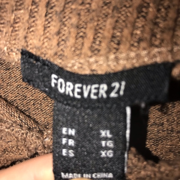 Casual - Picture 5 of 7